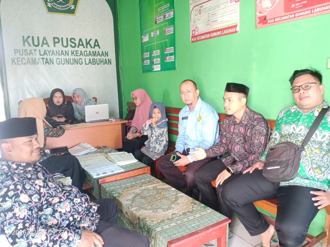 Rapat Persiapan Buka Bersama dan Pembagian Takjil di KUA Gunung Labuhan: Sambut Akhir Masa PPL Mahasiswa
