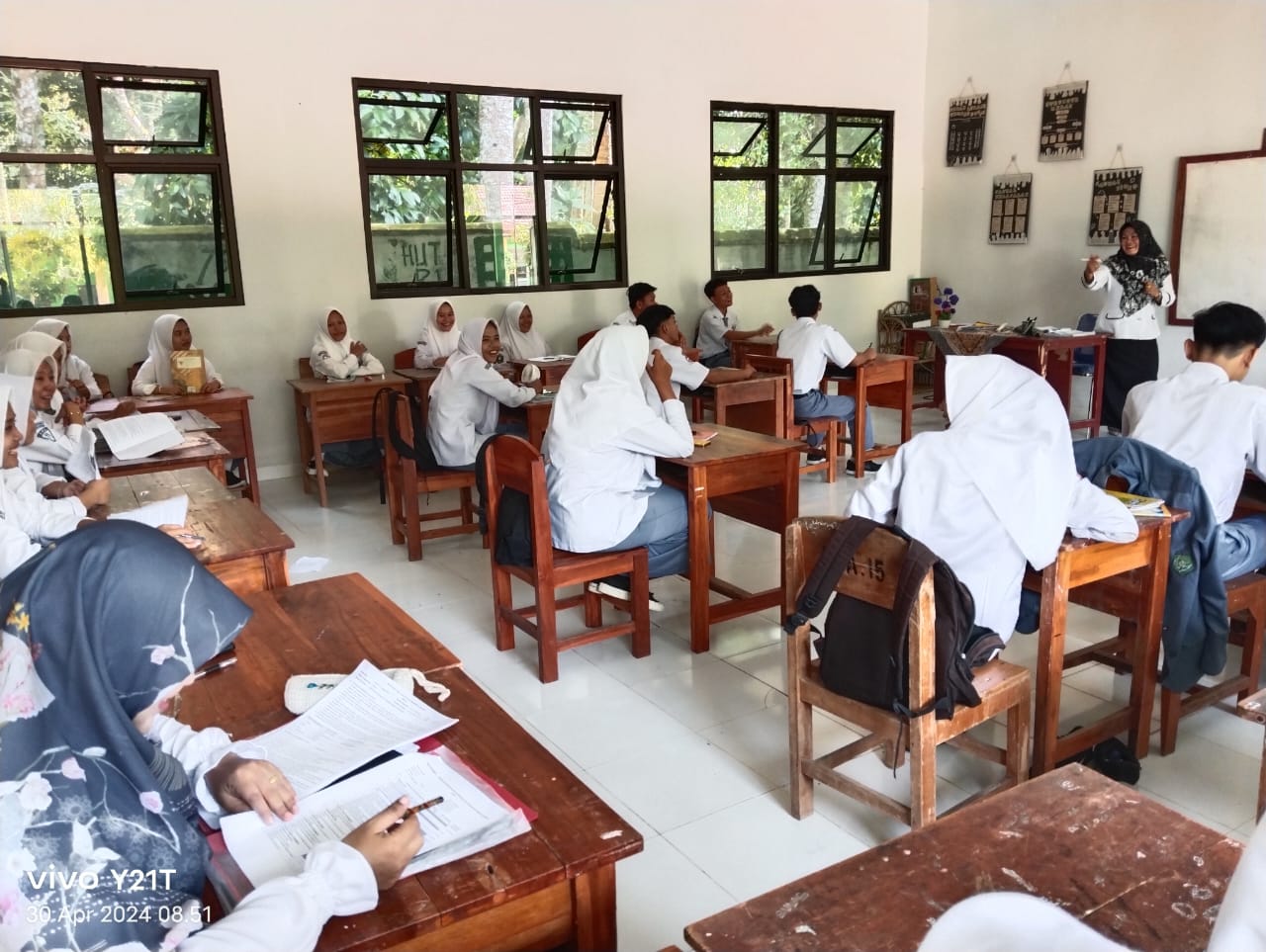 Guru MAN 1 Tanggamus Melaksanakan Supervisi Akademik Guna Meningkatkan Mutu Pendidikan