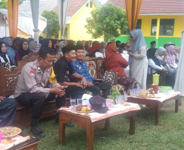 Plt. Kepala Madrasah MTsN 2 Way Kanan, Hadiri Pelepasan Siswa Kelas IX SMK N 1 Pakuan Ratu
