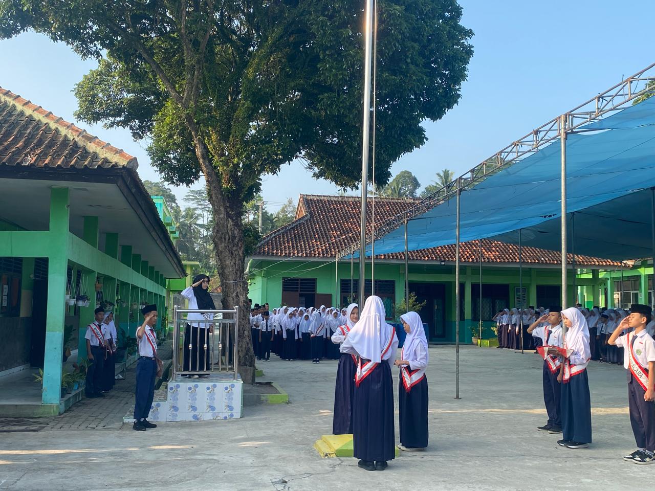 Peringati Hari Kebangkitan Nasional Tahun 2024, MTsN 2 Tanggamus Upacara dengan Khidmat