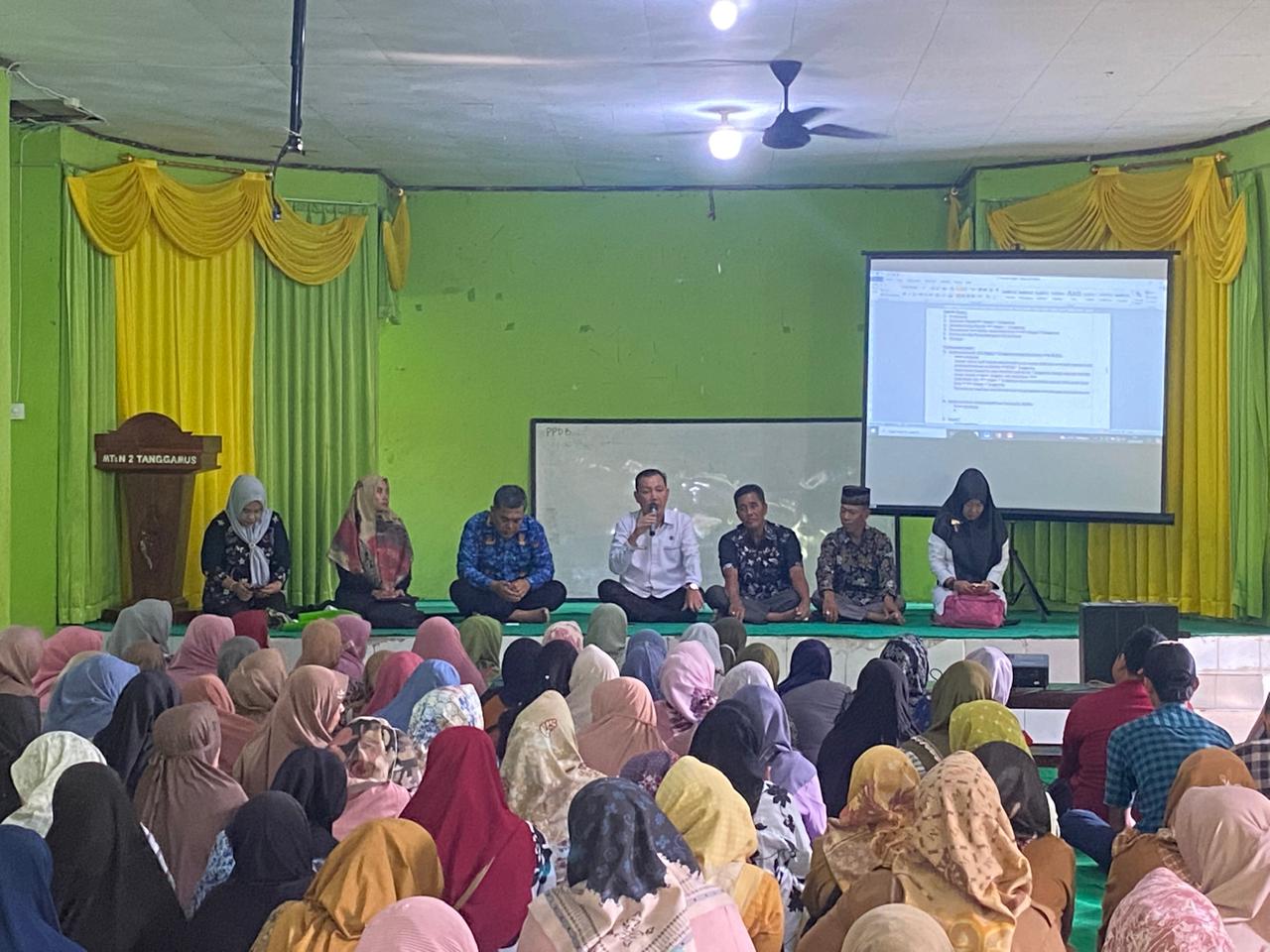 Rapat Pertemuan Wali Murid Tahun Ajaran 2024/2025 di MTsN 2 Tanggamus