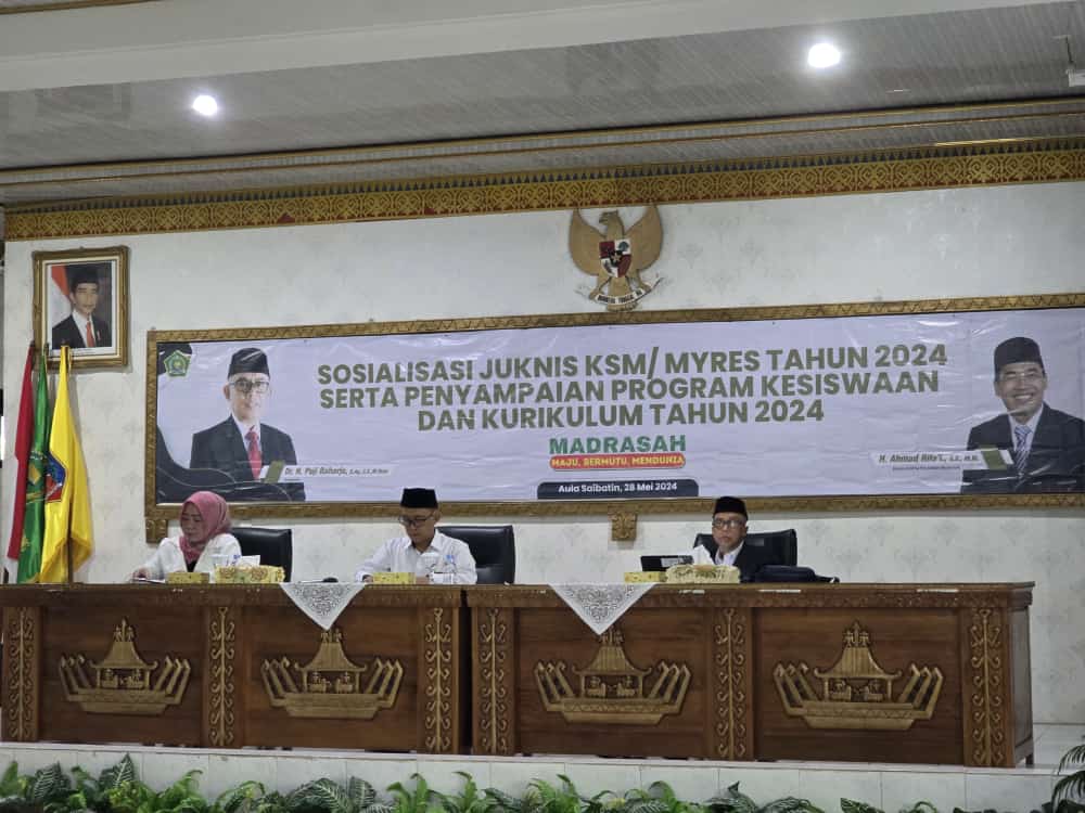 Gunawan, Kepala MAN 1 Tanggamus Hadiri Sosialisasi Sukseskan KSM/Myres Serta Penyampaian Program Kesiswaan dan Kurikulum Tahun 2024