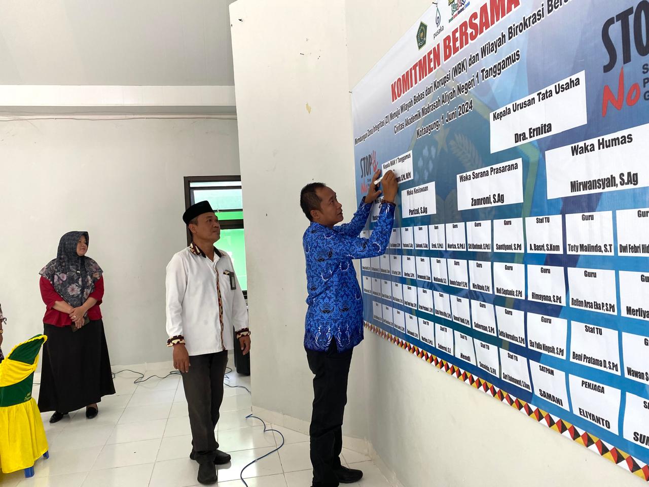 Gunawan Lakukan Penandatanganan Komitmen Bersama Pembangunan Zona Integritas Menuju WBK dan WBBM 2024