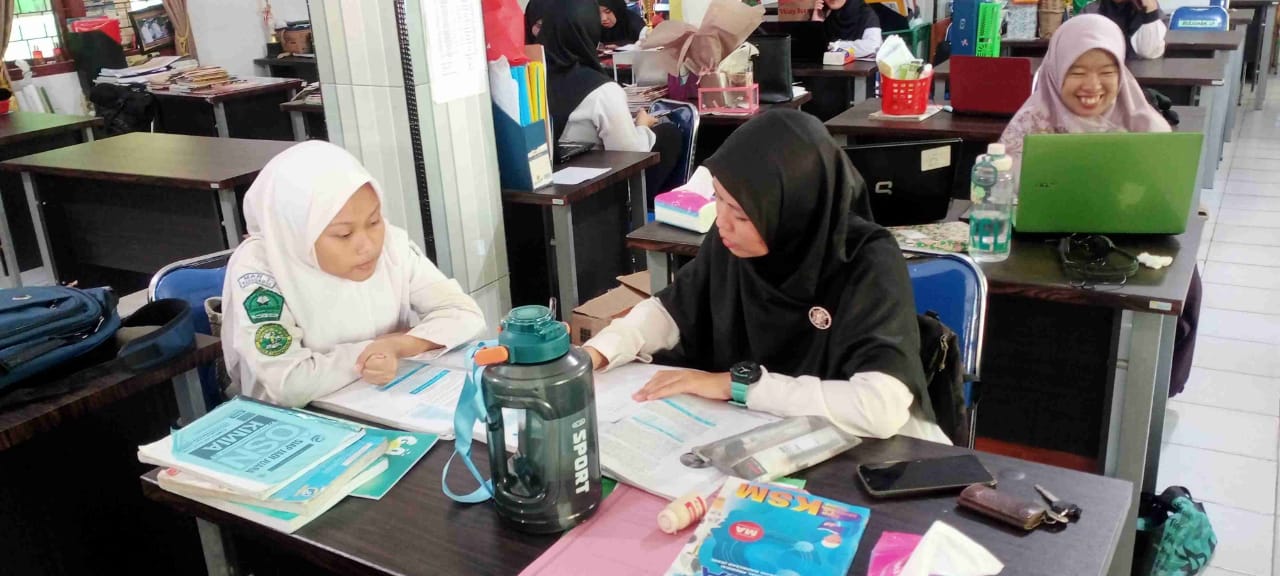 Agar Mencapai Hasil yang Baik Pada KSM 2024, Guru Mapel MAN 1 Tanggamus Adakan Bimbingan