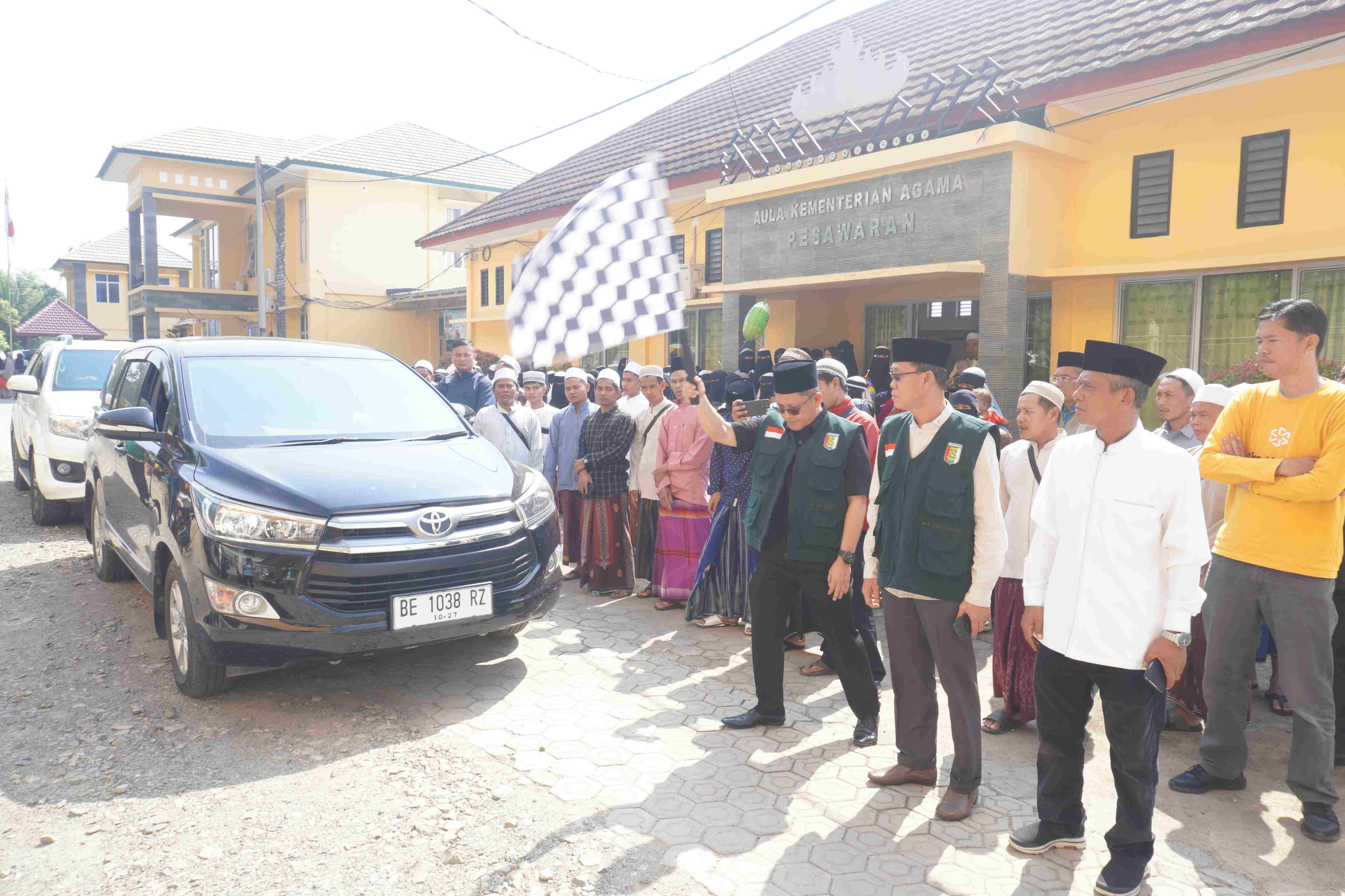 Jamaah Haji Pesawaran Gelombang Dua Dilepas Langsung Oleh Kepala Kemenag Pesawaran Dan Pemerintah Daerah
