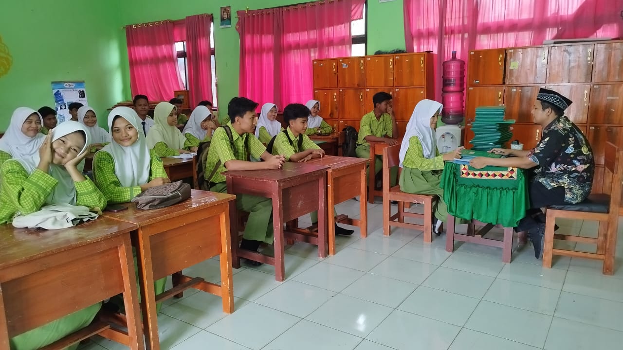 Bagikan SKL dan LHB “Lanjutkan pendidikan ke jenjang yang lebih tinggi”