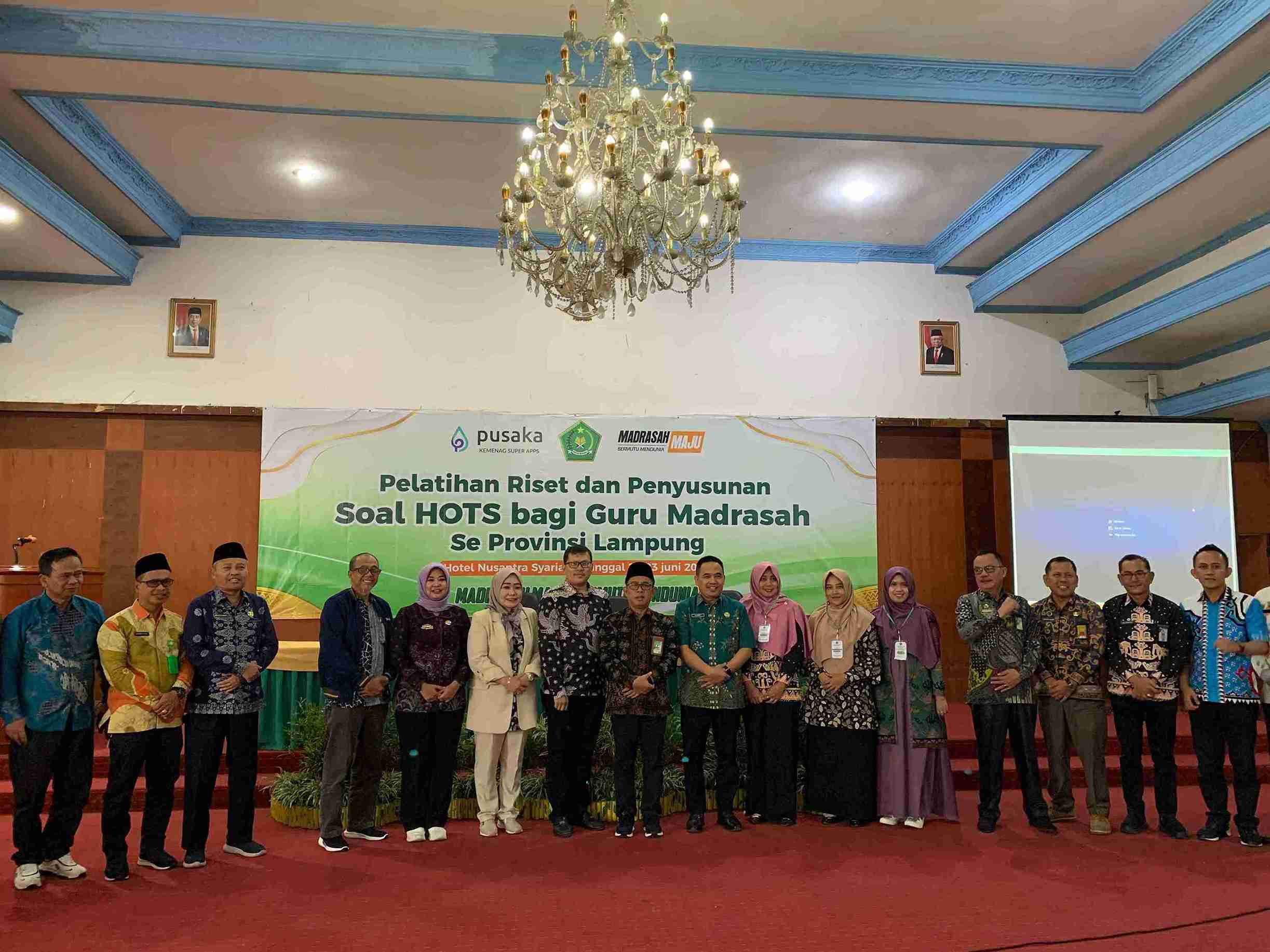 Kasi Penmad Hj Eviyana Hadiri Bimtek Penguatan Riset dan Penyusunan Soal Hots Bagi Guru Madrasah