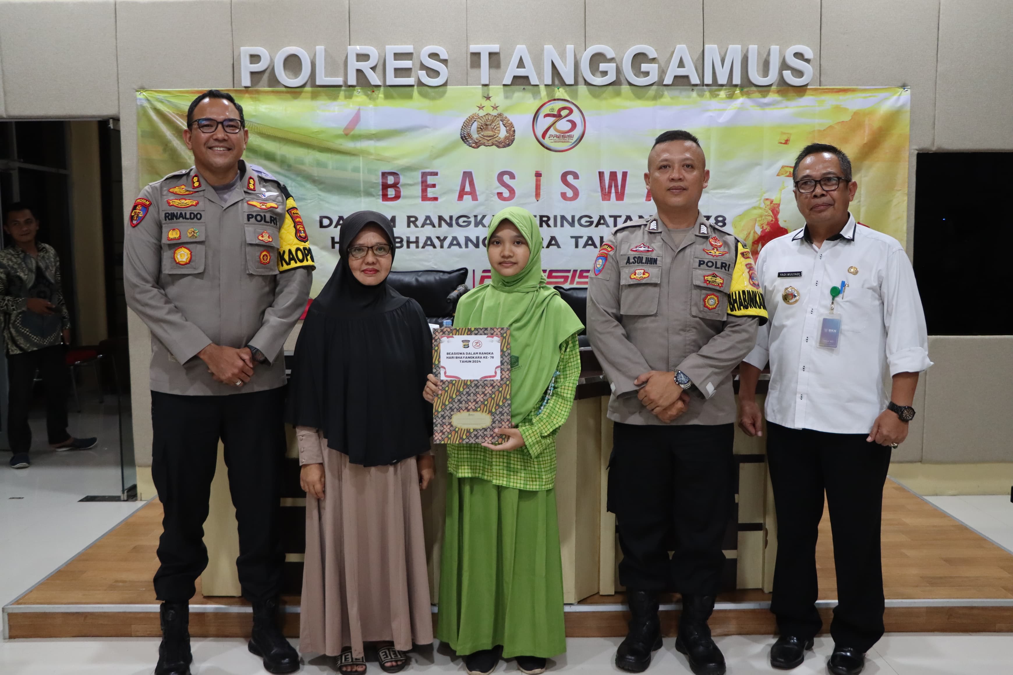 Ratu Istiqomah Raih Beasiswa Kapolres Tanggamus dalam Dirgahayu Bhayangkara ke-78