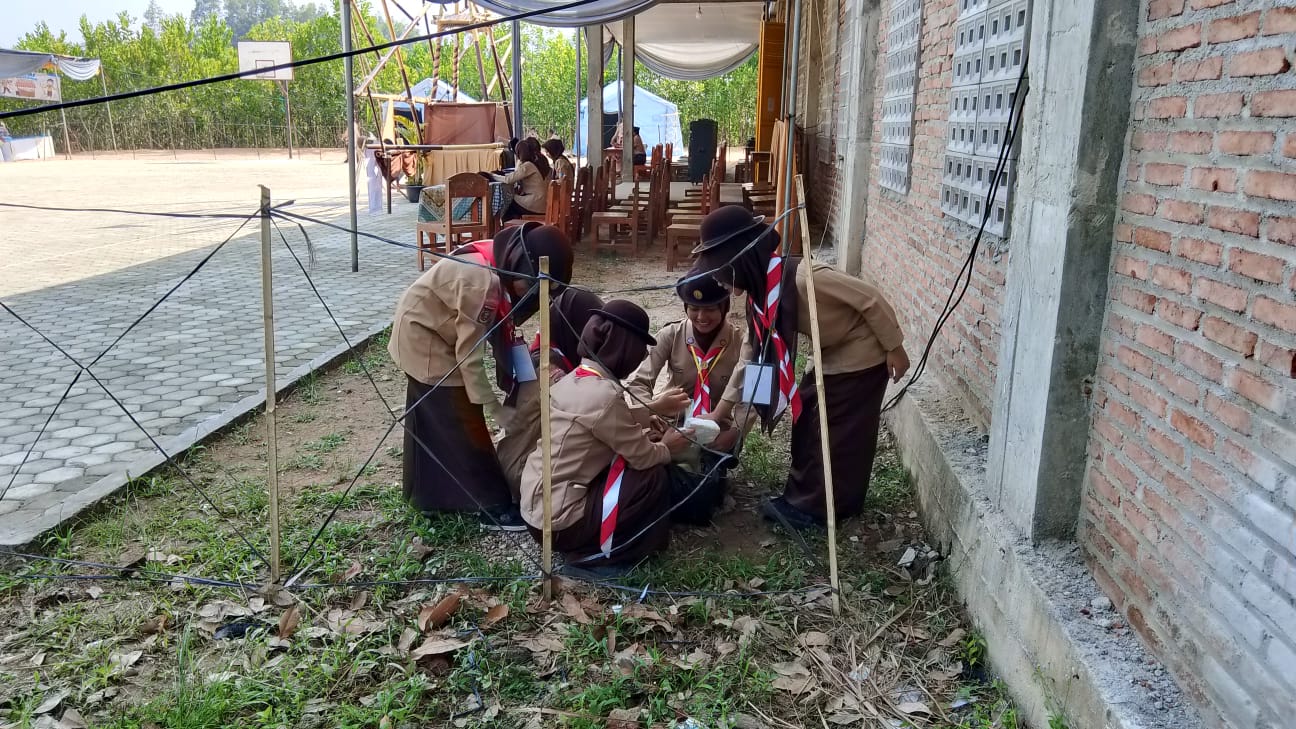 MAN 1 Pringsewu Sambut Antusias Program Jumat Bersih Kwarda Lampung