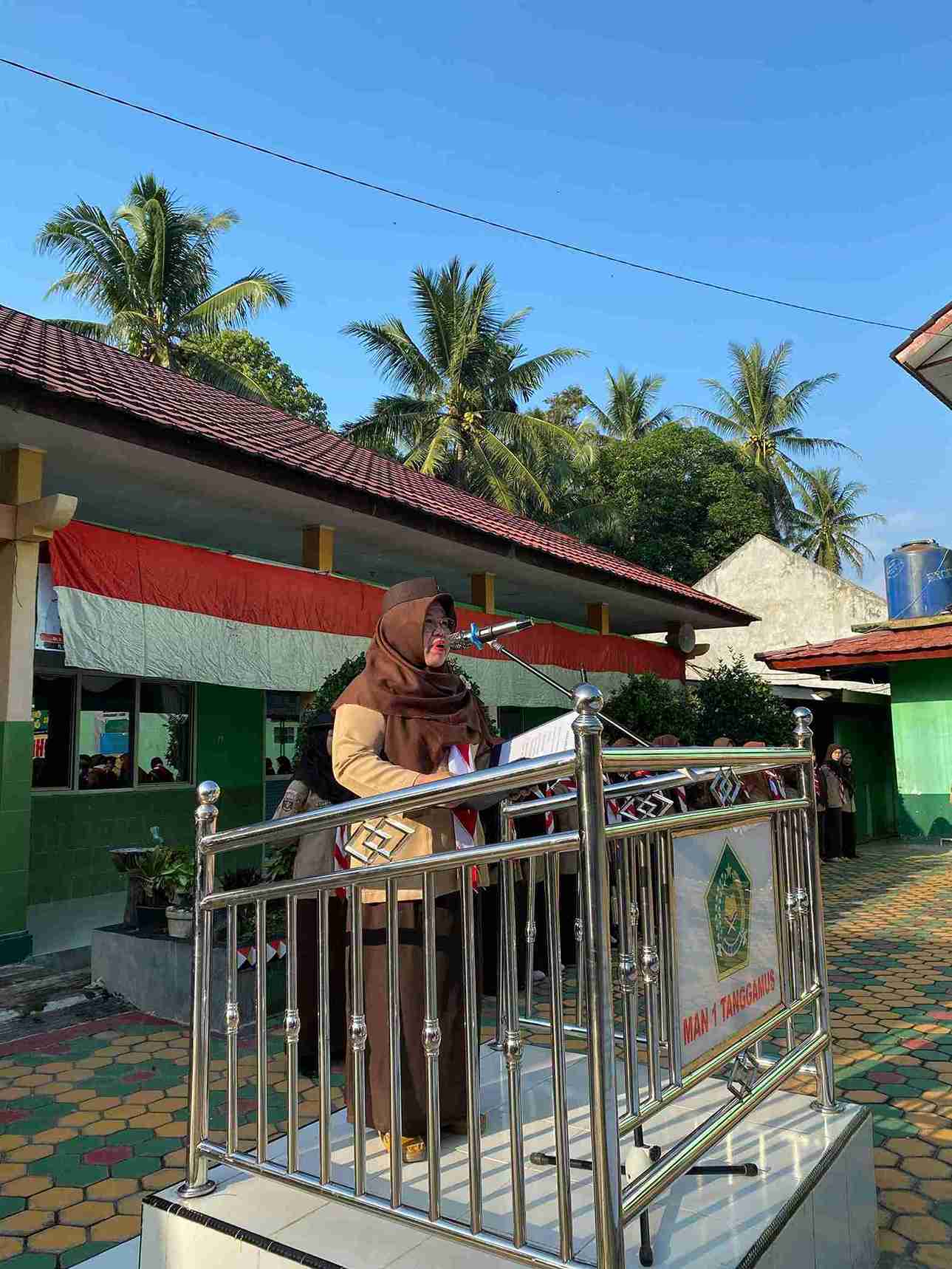Upacara HUT Pramuka Ke-63 Tahun 2024: MAN 1 Tanggamus Mengukuhkan Jiwa Pramuka Dalam Generasi Muda di Madrasah