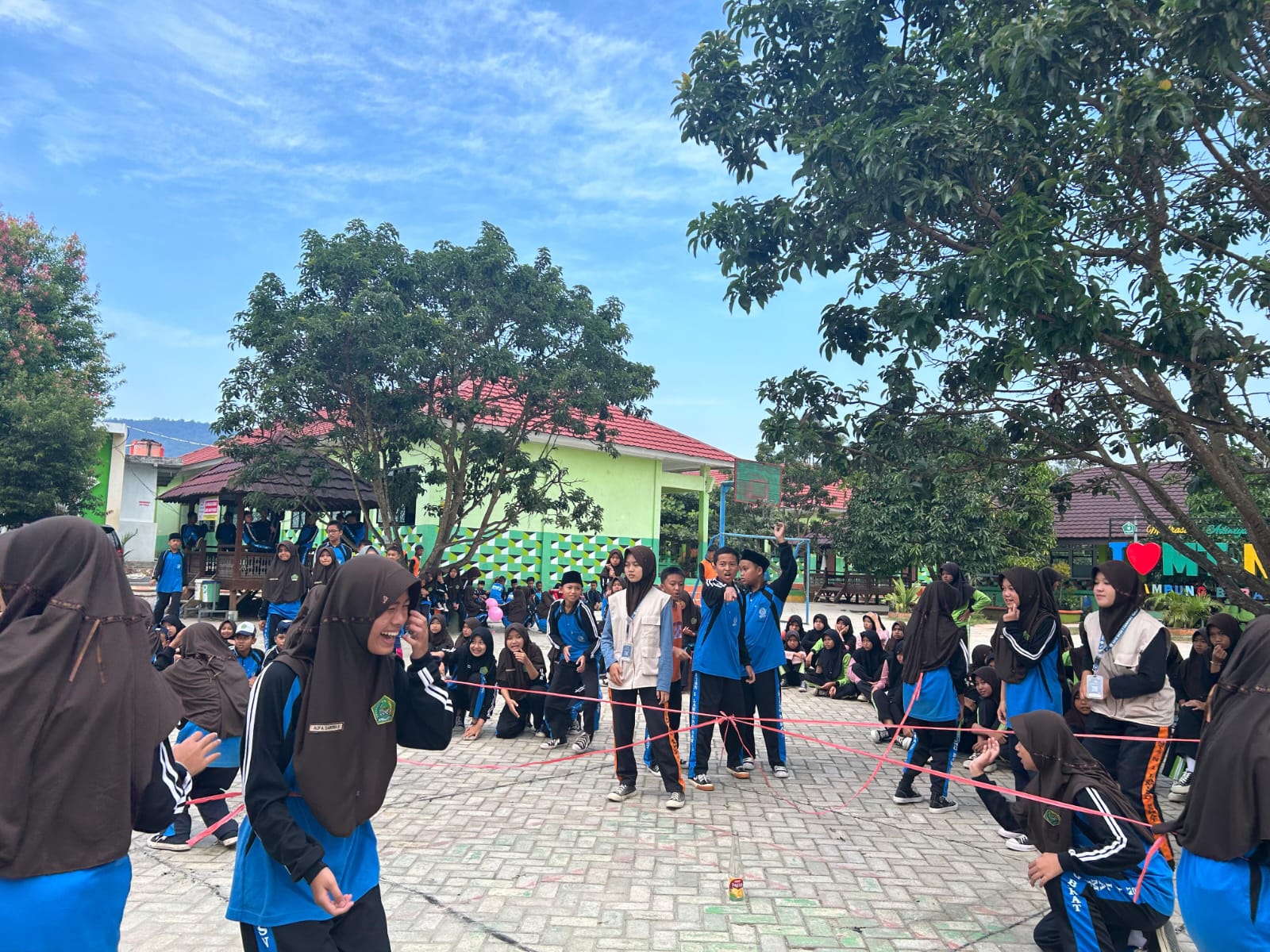 Semarak Kemerdekaan RI ke-79 di MTsN 1 Lampung Barat