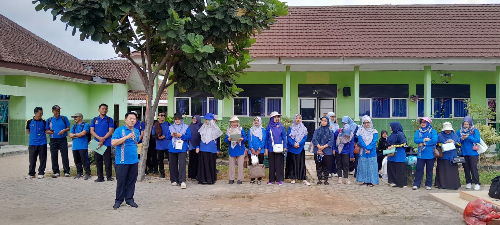 Kelas Unggul, Khusus dan Asrama MTs Negeri 2 Bandar Lampung Gelar  English Talkshow di Dragon Water Park