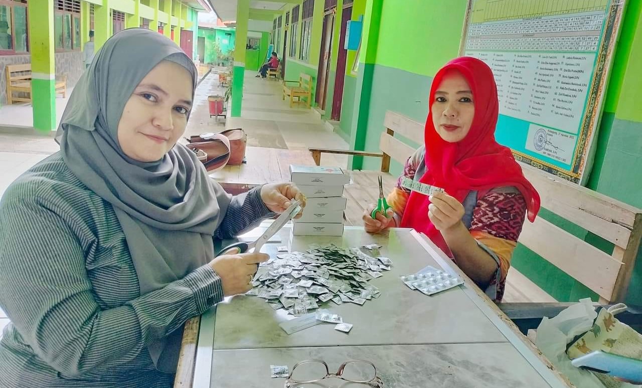 MTsN 1 Tanggamus Bagikan Tablet Tambah Darah untuk Remaja Putri: Cegah Anemia dan Dukung Kesehatan