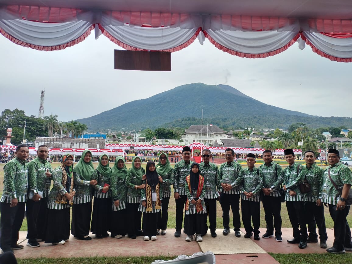 Support Kontingen KSM Lampung Utara, Kakankemenag Bersama Kasi Penmad dan Para Kamad Hadir Dalam Pembukaan KSM Tingkat Nasional Di Kota Ternate Maluku Utara
