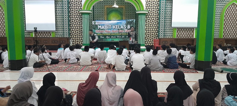 Kelas VIII Unggul, Khusus dan Asrama Gelar Kegiatan Mabit di Area MTs Negeri 2 Bandar Lampung