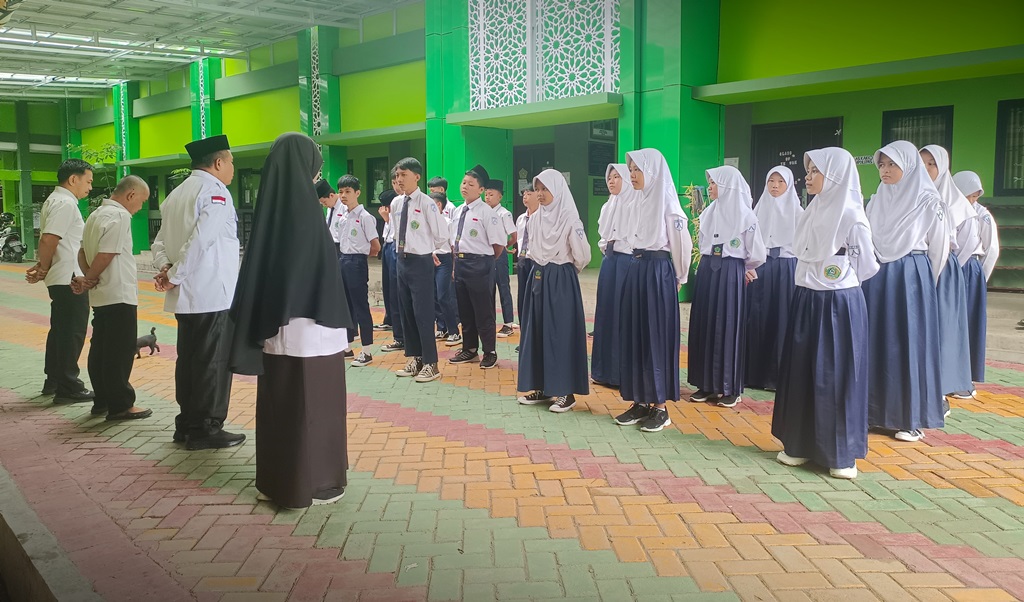 Pembukaan ANBK 2024 di MTsN 1 Tanggamus Resmi Dimulai, Persiapkan Siswa dengan Baik