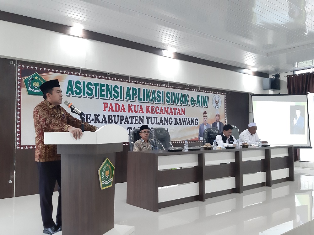 Jalaluddin Berikan Pengarahan Dalam Kegiatan Penguatan Asistensi Aplikasi Siwak (E-Akta Ikrar Wakaf) pada KUA Kecamatan Se-Kabupaten Tulang Bawang