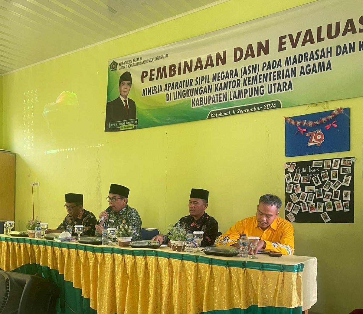 Kepala MTsN 3 Lampung Utara Menghadiri Kegiatan Pembinaan dan Evaluasi Kinerja Aparatur Sipil Negara (ASN)