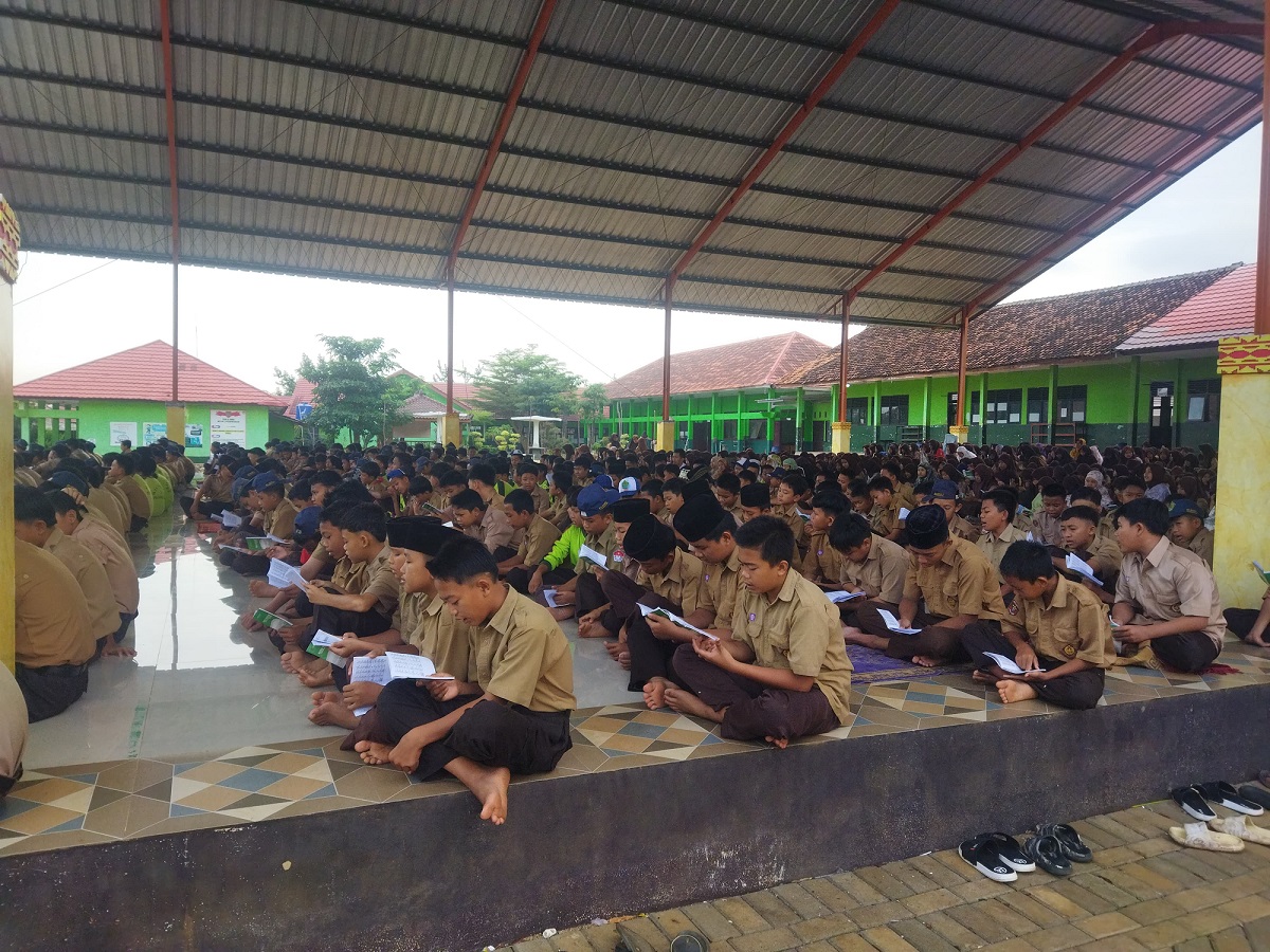 Penerapan Pembiasaan Membaca Asmaul Husna Setelah Shalat Dhuha Di MTs Negeri 1 Pesawaran