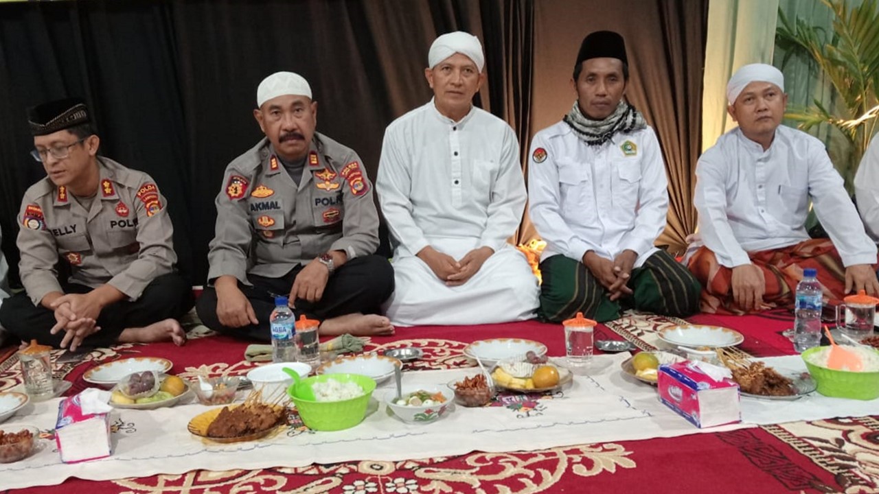 Dzikir Akbar dan Pengukuhan Pengurus Thoriqoh Naqsyabandiyah di Lampung Tengah: Pererat Silaturahmi dan Spiritualitas