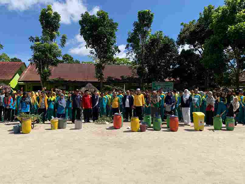 MAN 1 Lampung Barat Gelar World Clean Up Day 2024 : Kebersihan Lingkungan Jadi Tanggung Jawab Bersama