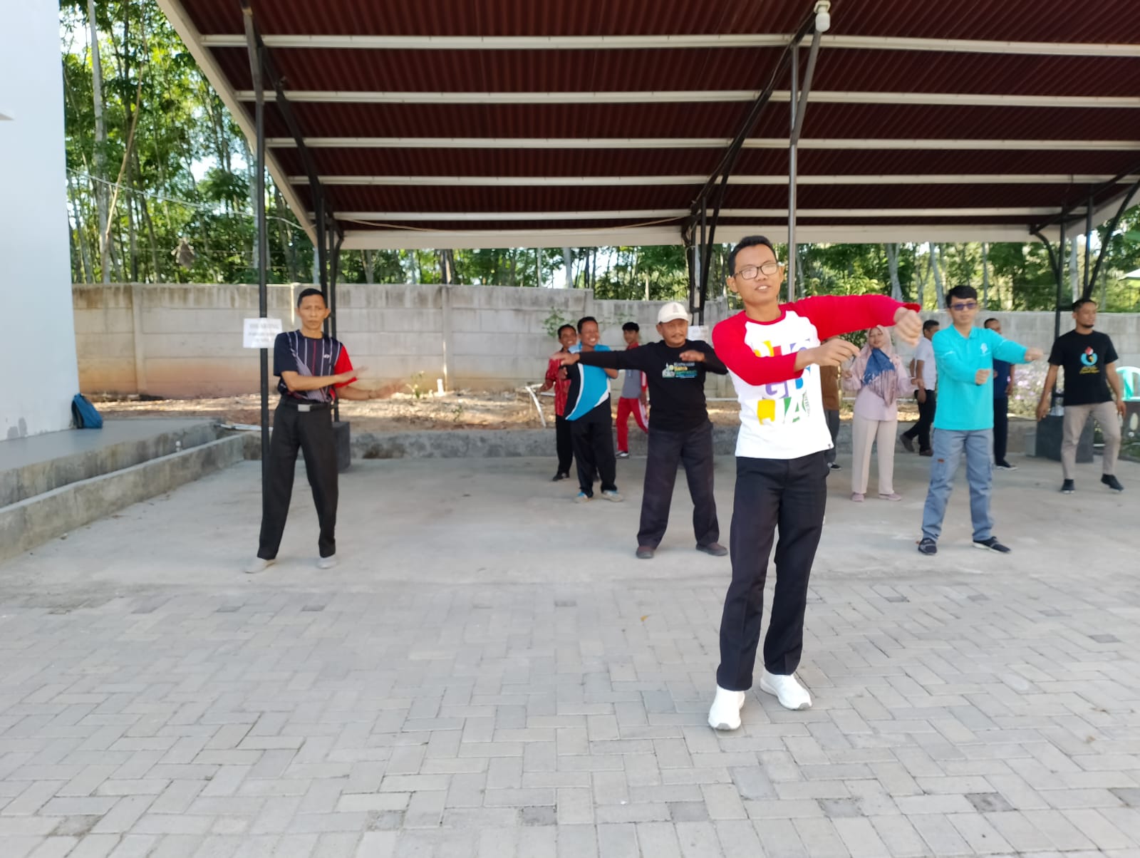 Jaga Kebugaran Tubuh, Pegawai Kemenag Mesuji Rutin Senam Pagi Setiap Hari Jumat