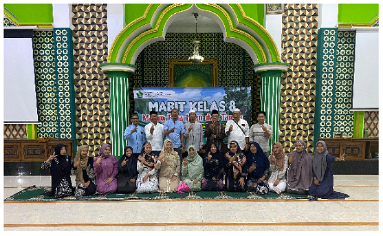 MTs Negeri 2 Bandar Lampung Laksanakan Kegiatan Mabit Kelas VIII Reguler di Masjid At Thalibin