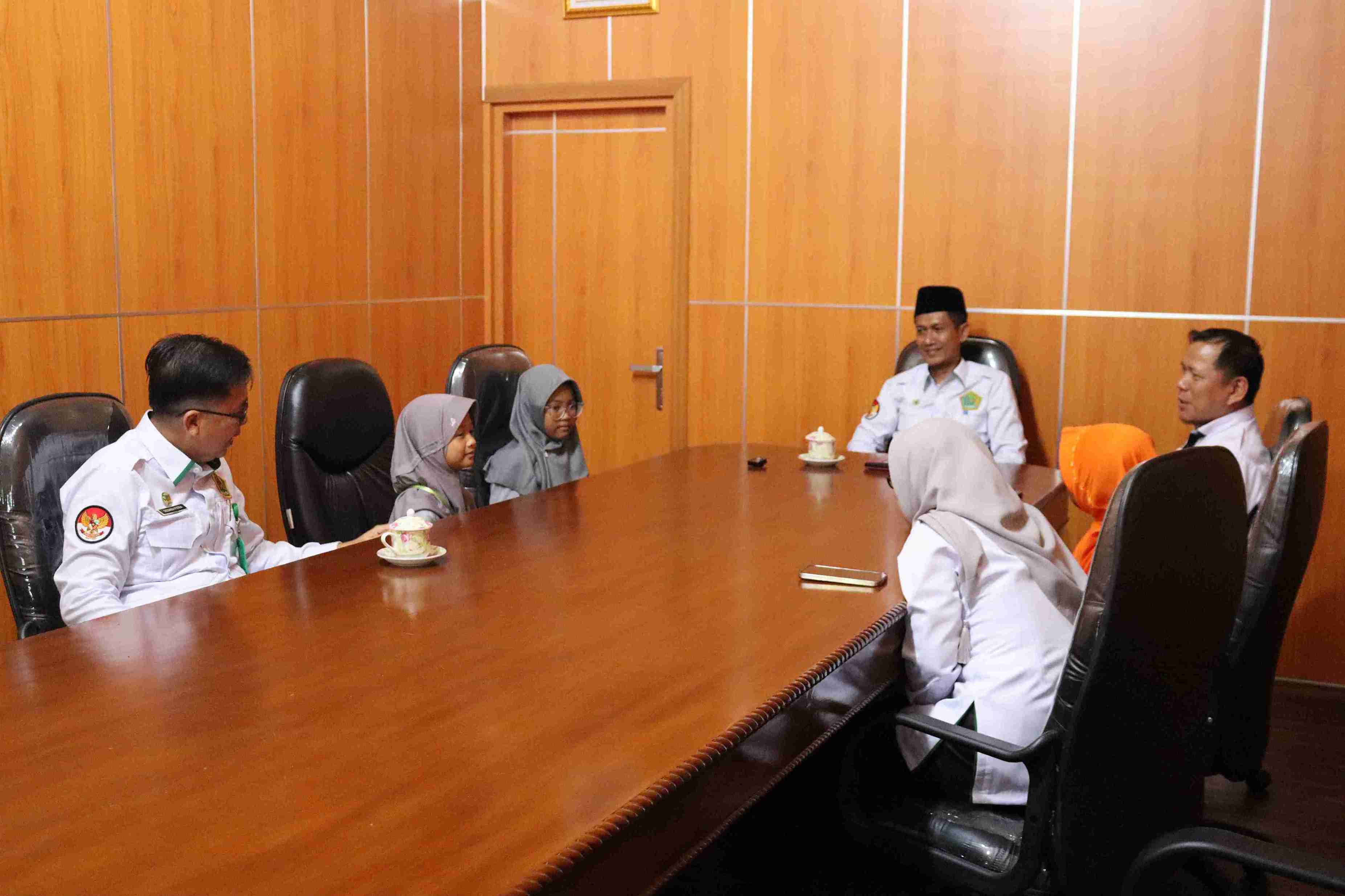 Wawancara Abdul Haris oleh Reporter Kecil MIN 2 Metro
