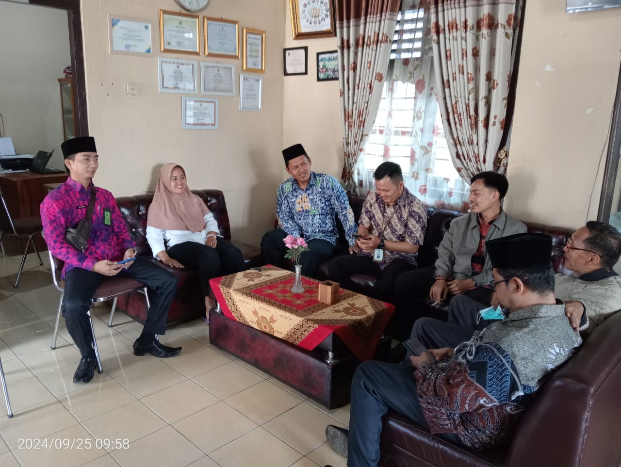 Pelaksana Bimas Islam Kemenag Tanggamus Lakukan Survei dan Lengkapi Profil Kampung Zakat di Pekon Gisting Bawah