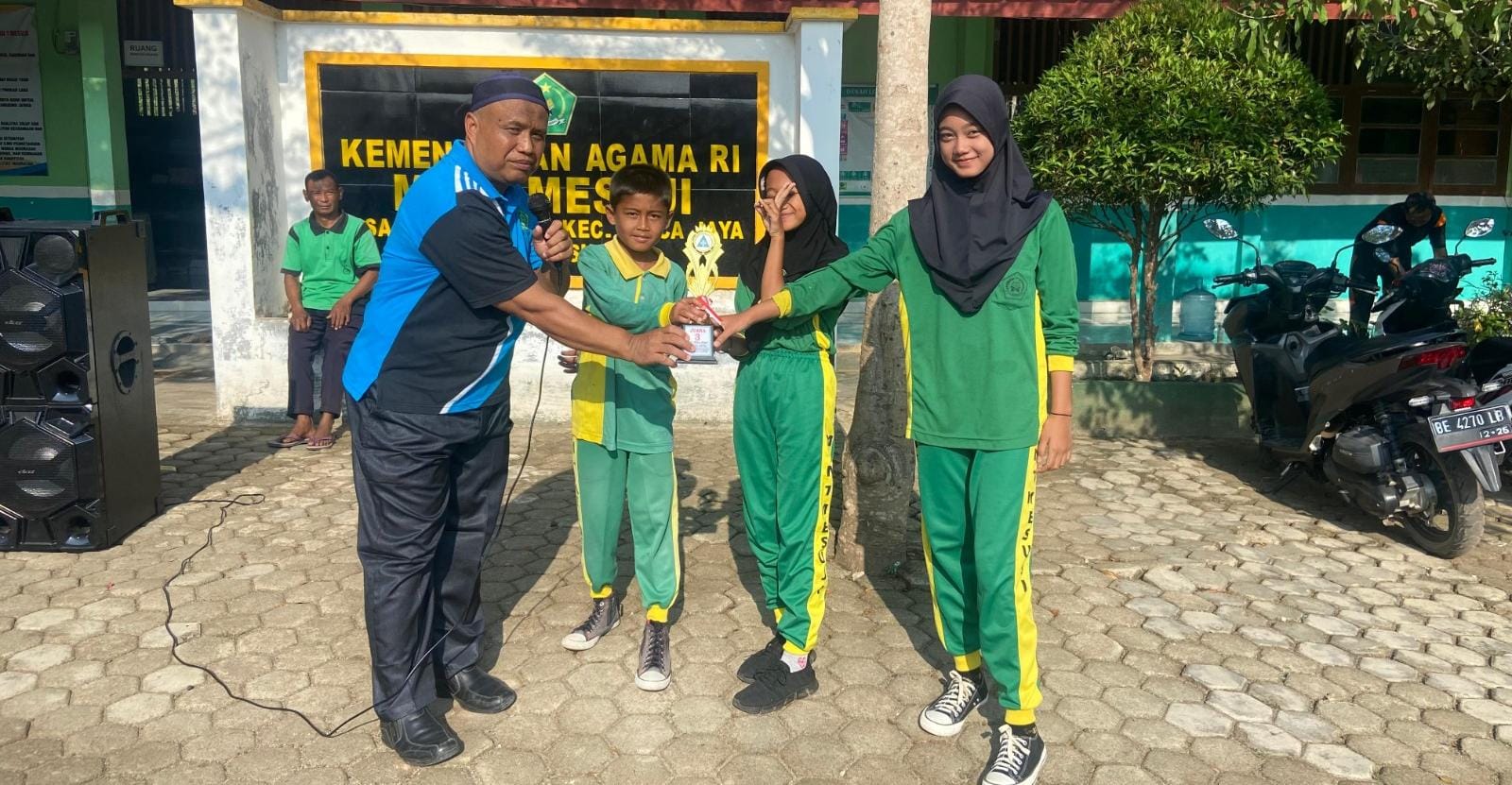 Senam Ceria dan Apresiasi Dokter Cilik, Wujudkan Generasi Sehat di MIN 1 Mesuji