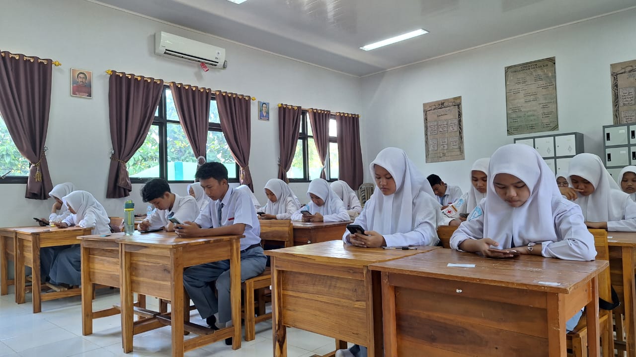 746 Peserta Didik MAN 1 Pringsewu Ikut Evaluasi Tengah Semester Berbasis Online