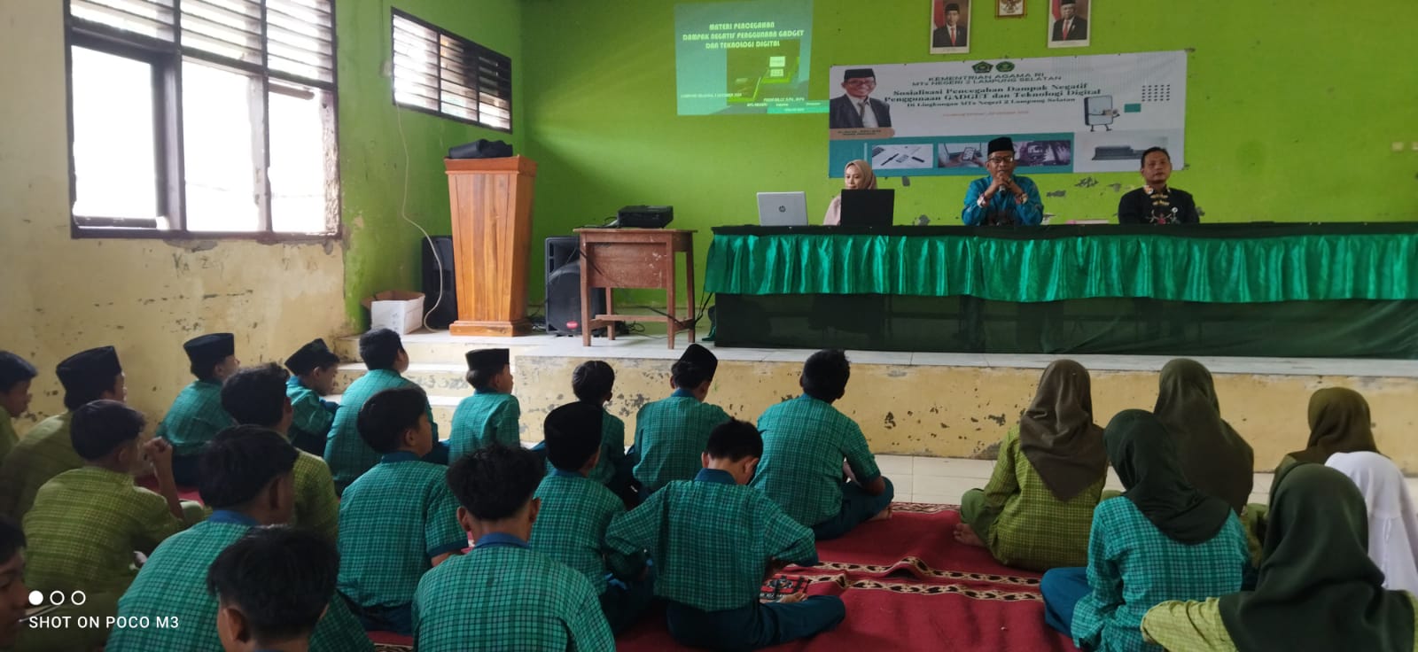 Sosialisasi Pencegahan Dampak Negatif Penggunaan Gadget dan Teknologi Digital di MTsN 2 Lampung Selatan