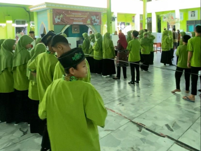 MTsN 1 Bandar Lampung Adakan Pesta Demokrasi Pemilihan Ketua dan Wakil Ketua OSIS Periode 2024/2025