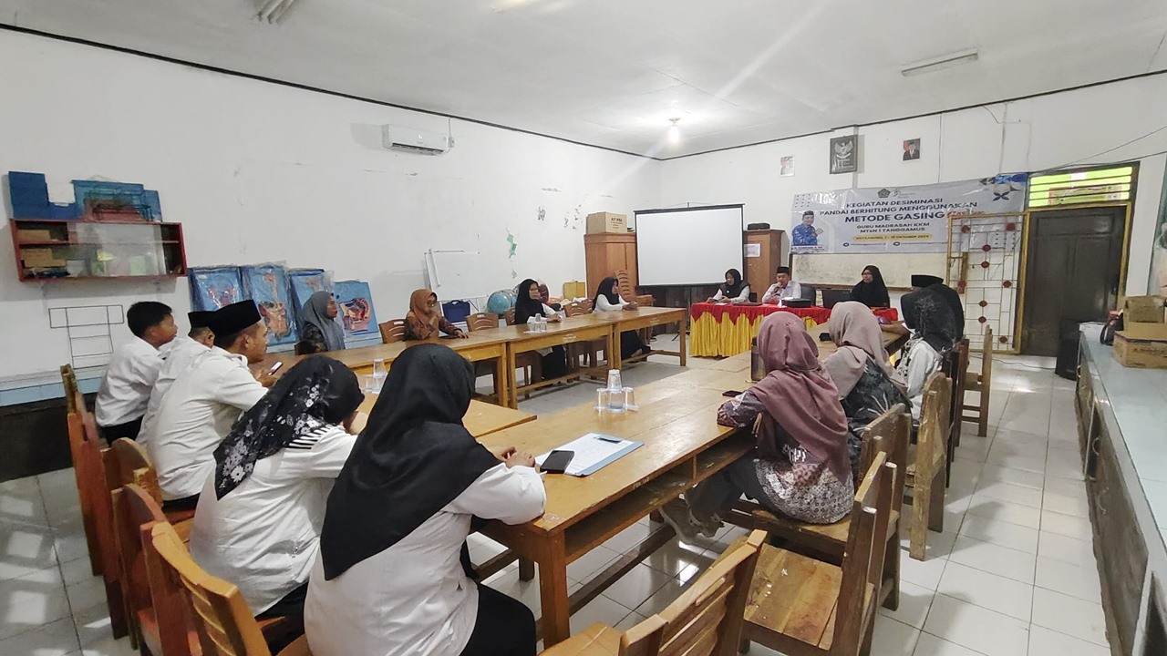 Pembukaan Kegiatan Desiminasi Pandai Berhitung dengan Metode GASING di MTsN 1 Tanggamus