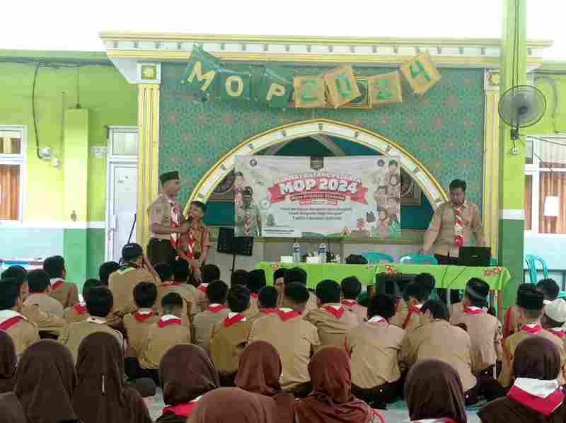 Peserta MOP Pangkalan Raden Imba Kesuma (RIMBA) MTsN 1 Bandar Lampung Ikuti Materi Pramuka dan Kepemimpinan