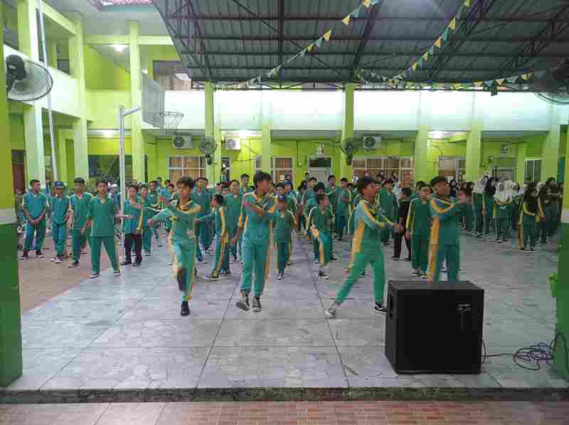 Keceriaan Senam Bersama dalam Masa Orientasi Pramuka (MOP) di MTsN 1 Bandar Lampung
