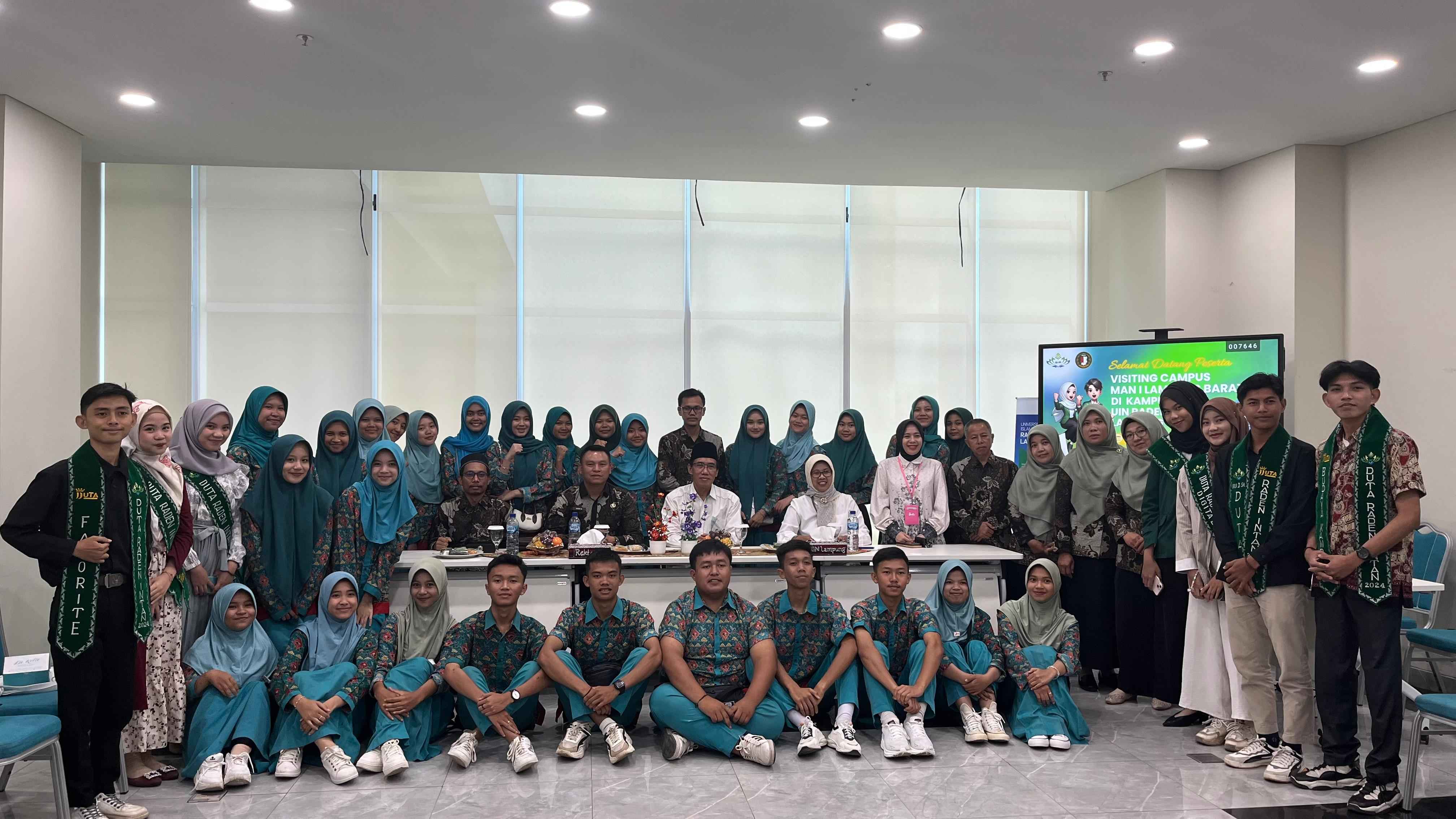 Kunjungan Edukasi Siswa MAN 1 Lampung Barat ke UIN Raden Intan Lampung