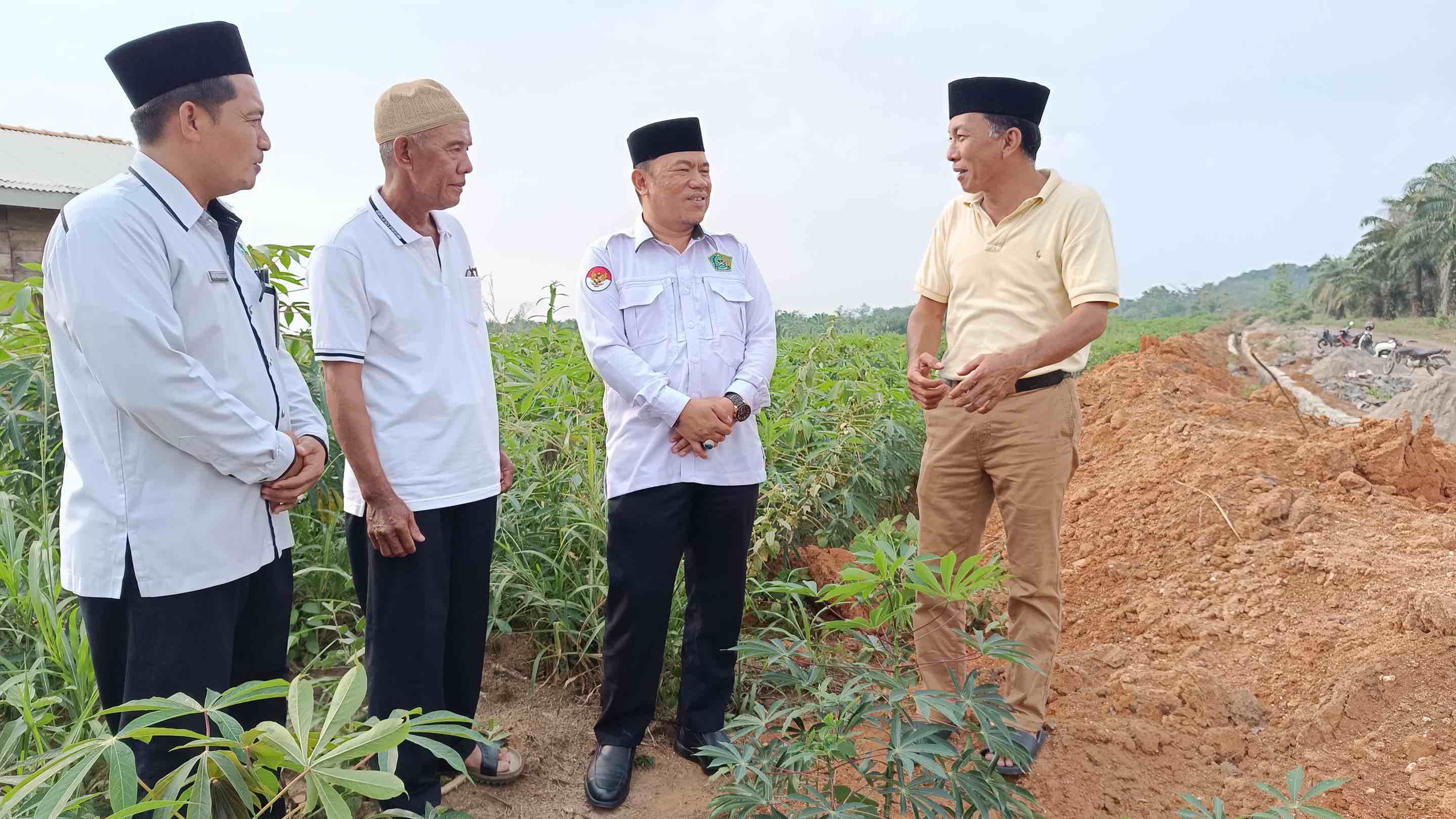 Kakankemenag lakukan Peninjauan Lokasi Calon Tanah Hibah KUA Pakuan Ratu