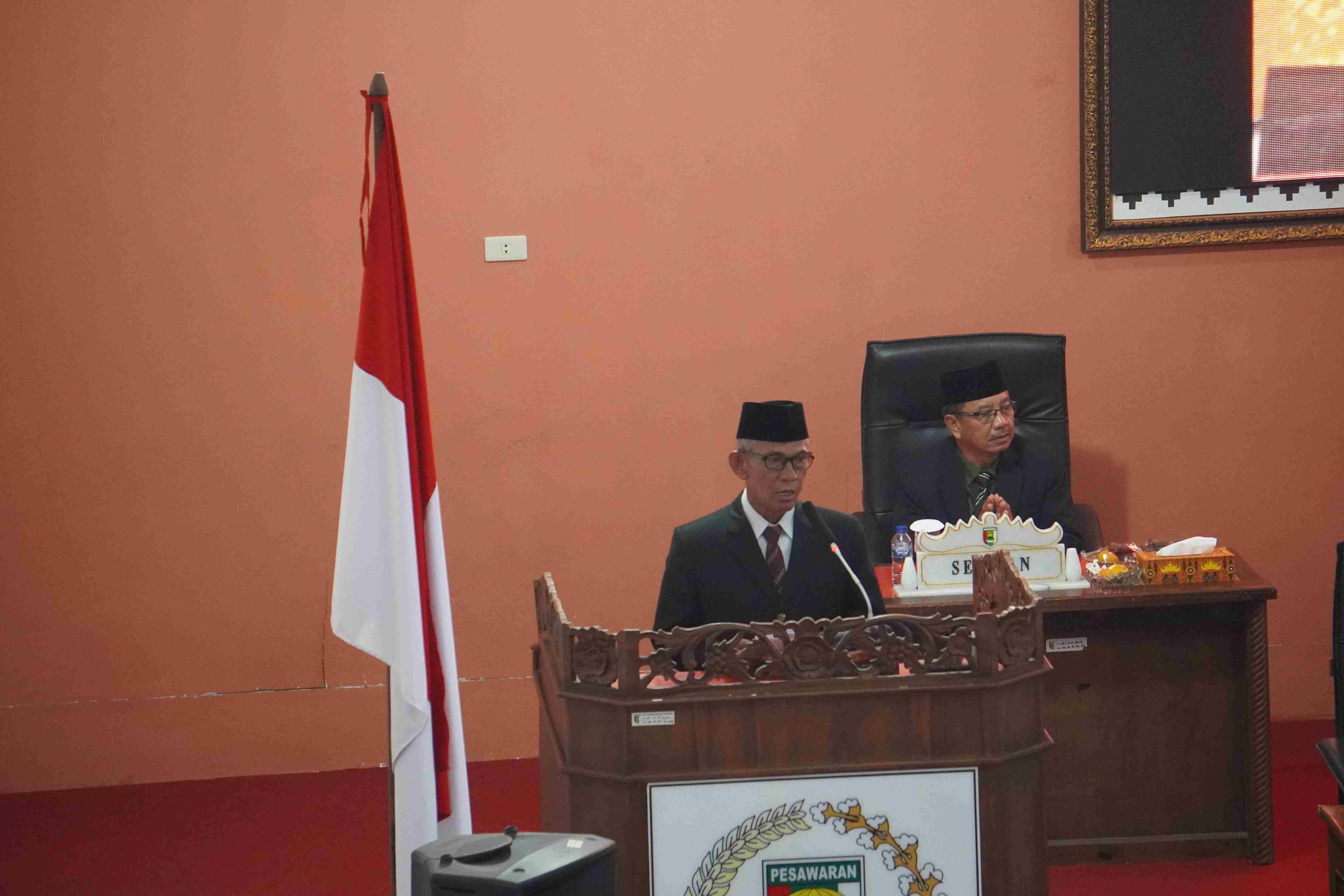 Ka. Kemenag Pesawaran Pimpin Doa Pada Pengambilan Sumpah Pimpinan DPRD Kabupaten Pesawaran Masa Jabatan 2024-2029