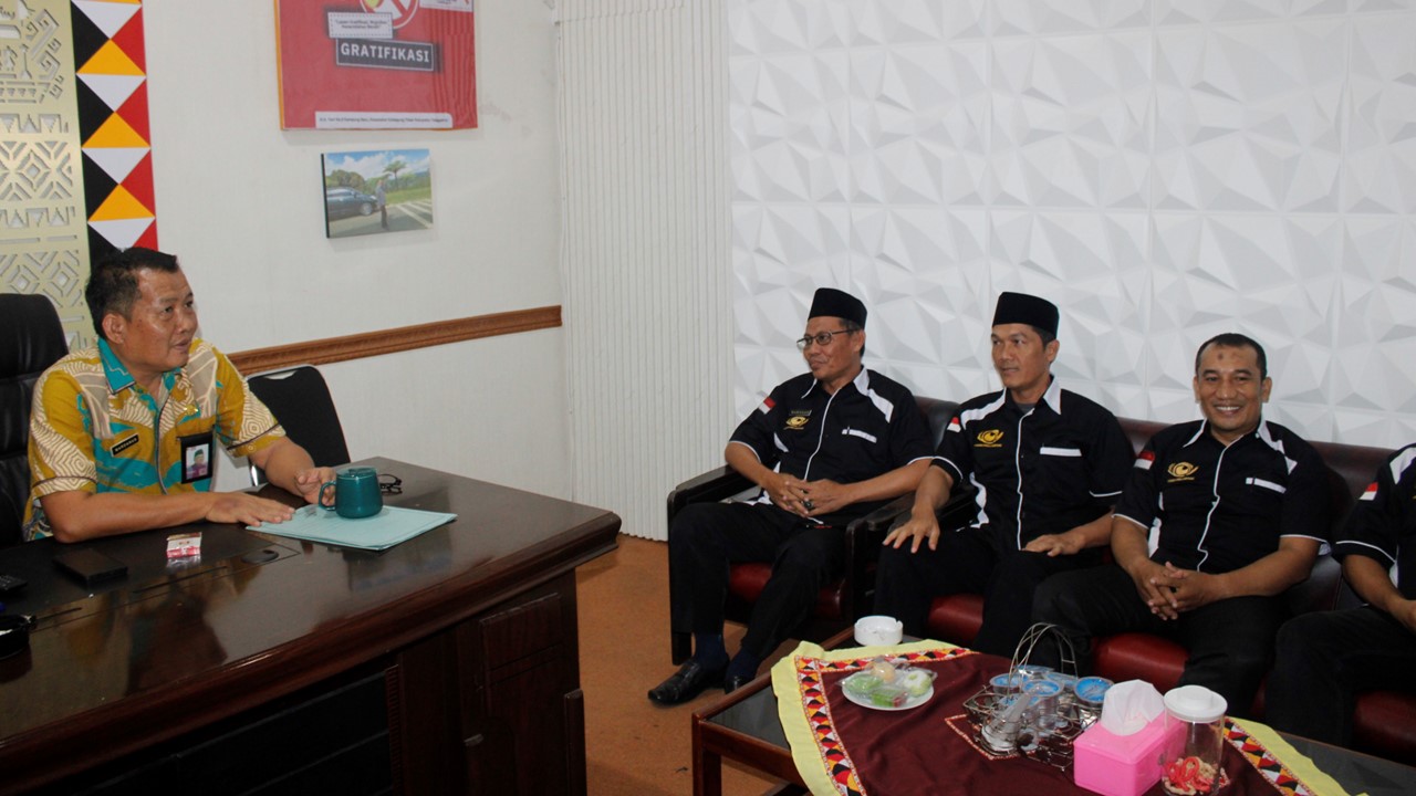 Kasubbag TU Kemenag Tanggamus Terima Koordinasi Forum PENA Terkait Sosialisasi Netralitas ASN di Pilkada Lampung 2024