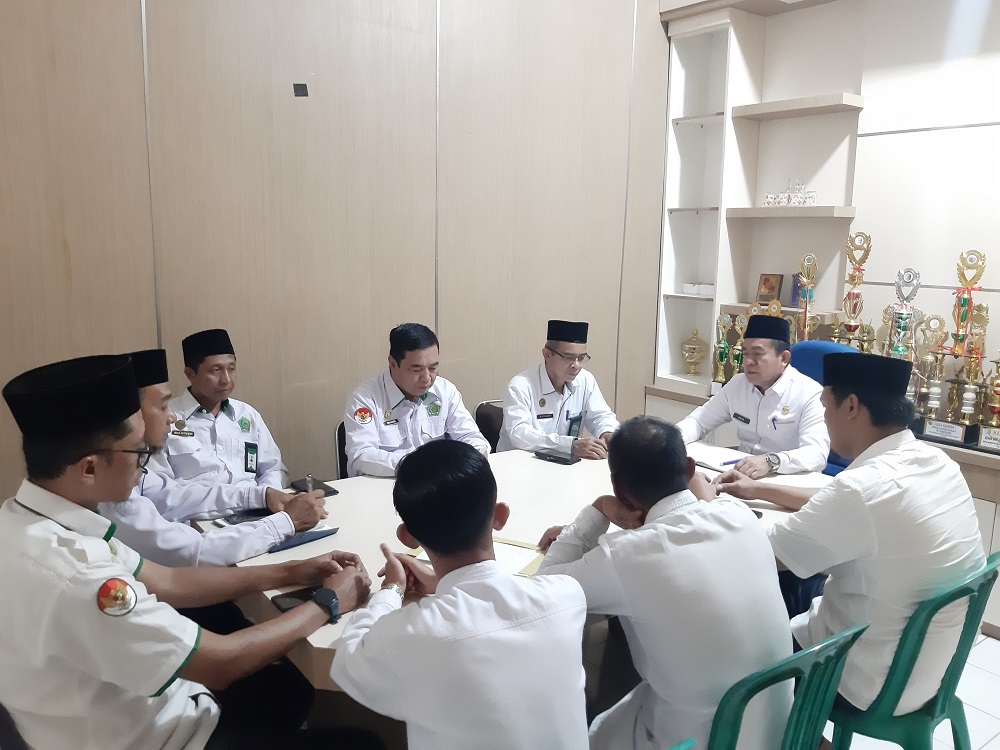 Kakankemenag Tulang Bawang Jalaluddin Berikan Penguatan Persiapan Pelaksanaan Pengawasan Kewajiban sertifikat Halal