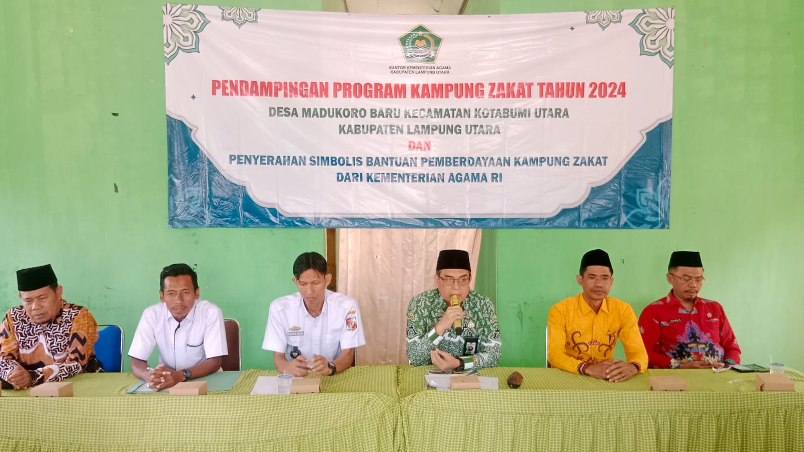 Kantor Kementerian Agama Lampung Utara Laksanakan Pembinanan dan Pendampingan Program kampung Zakat Serta Penyerahan Bantuan di Desa Madukoro Baru
