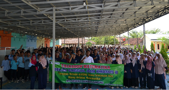 Kelas Unggul dan Khusus Matematika Gelar Talkshow Matematika di Dragon Water Park