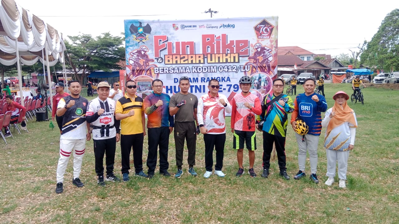 Bersama Jajarannya, Kakankemenag Lampung Utara Ramaikan Fun Bike HUT TNI Ke-79
