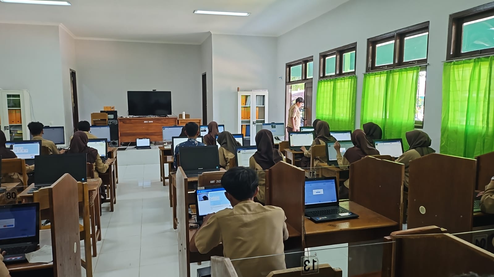 Deteksi Bakat dan Minat : Siswa-Siswi Kelas XII MAN 1 Bandarlampung Ikuti Simulasi ABM