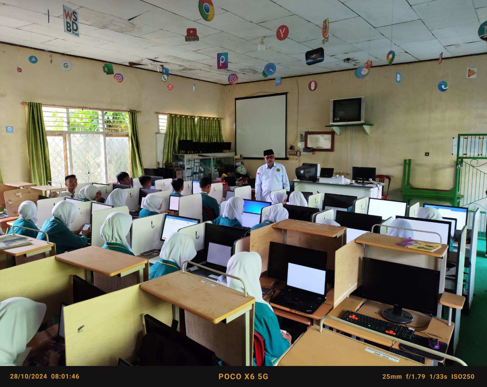 Siswa/i Kelas XII MAN 1 Lampung Barat Ikuti Asesmen Bakat Minat (ABM)
