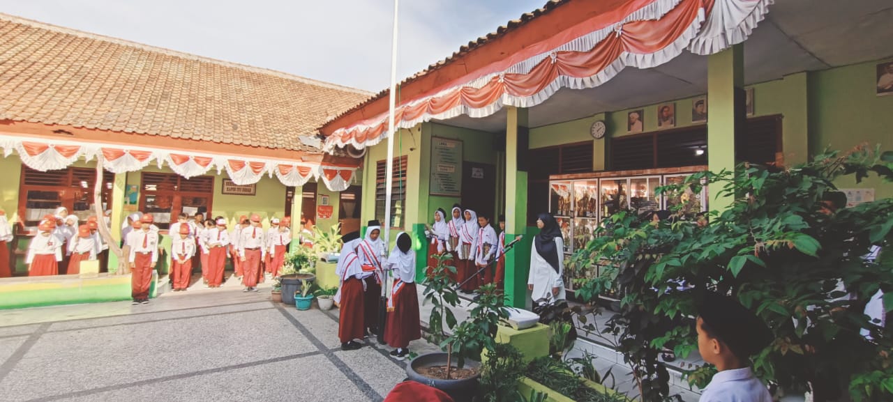MIN 1 Bandar Lampung Mengadakan Upacara Peringatan Sumpah Pemuda ke-96