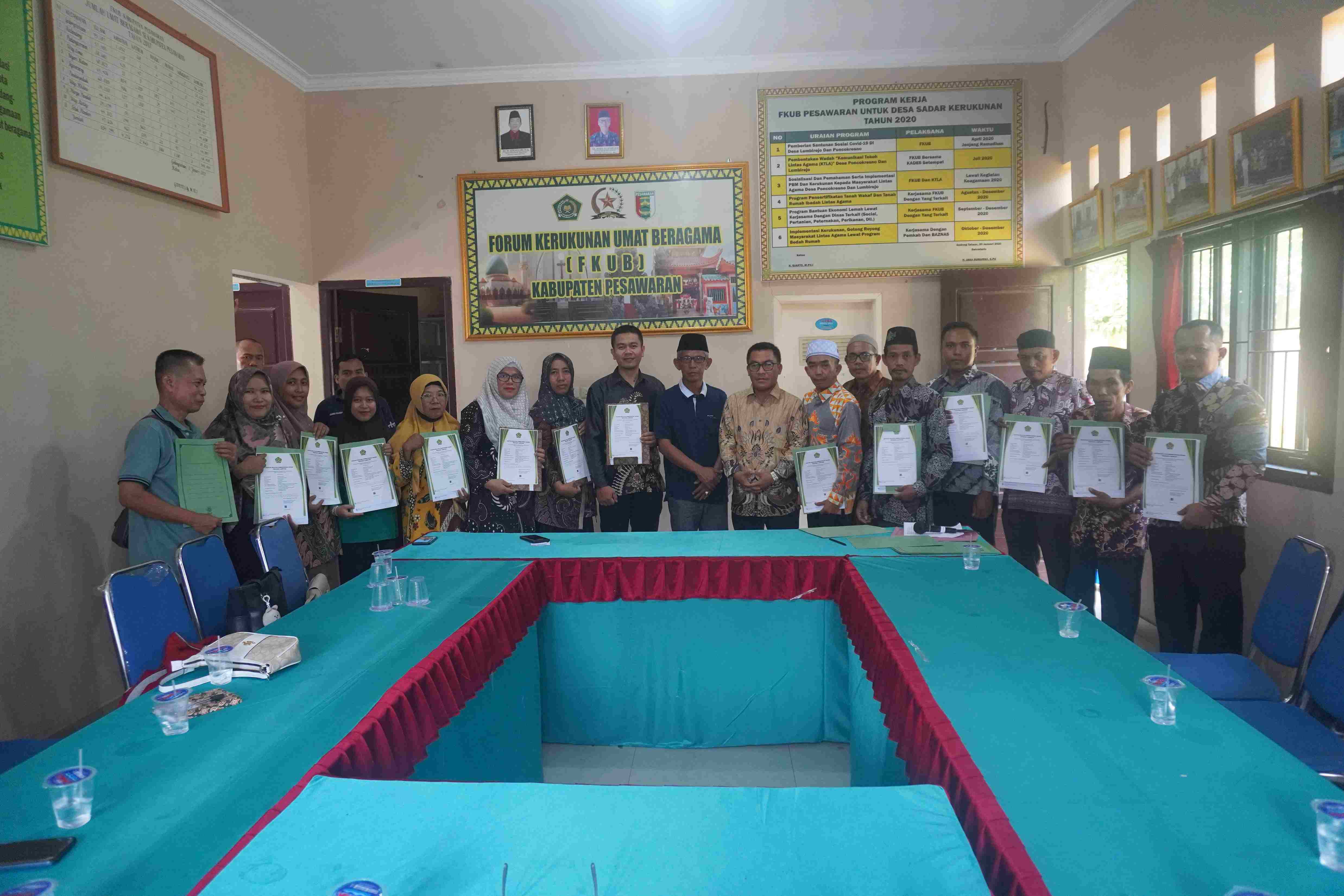 Kantor Kementerian Agama Kabupaten Pesawaran Serahkan Izin Operasional untuk 15 Madrasah