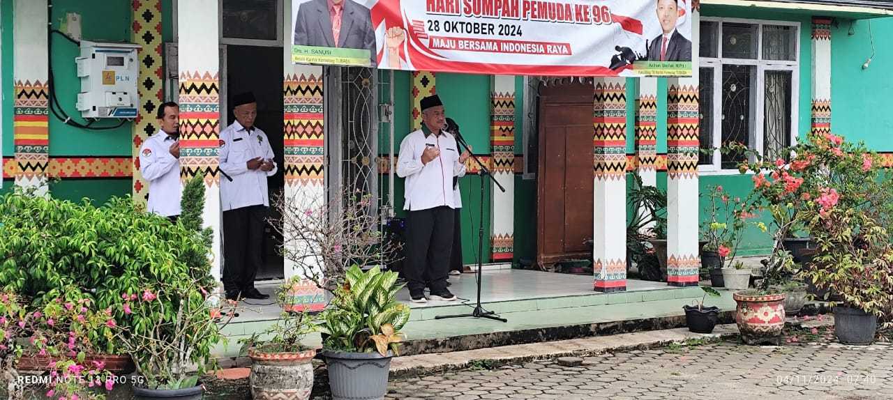 Pembina Apel Pagi Kepala Kantor Kemenag Tubaba  Sampaikan Pesan Penting