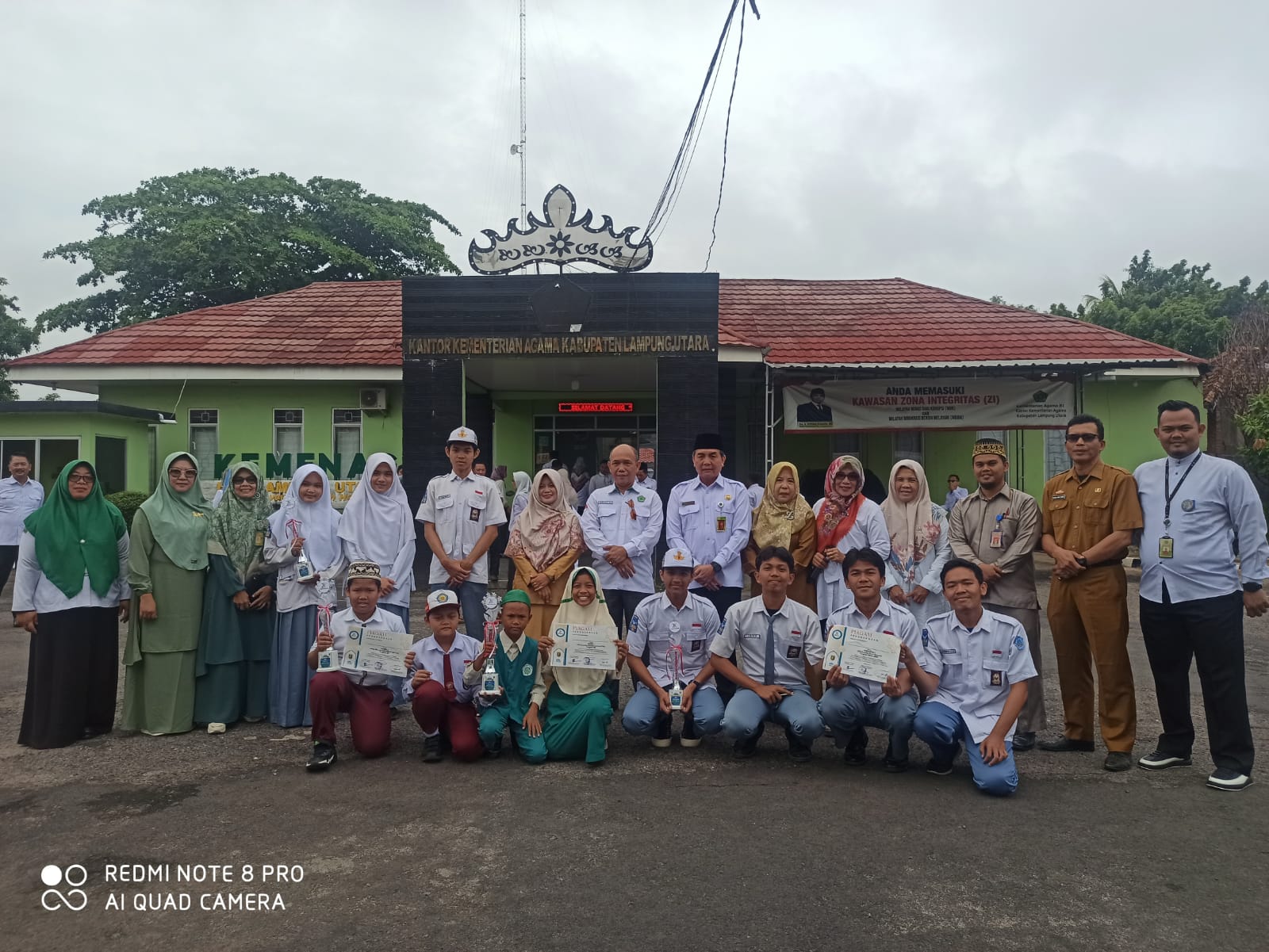 Kontingen Lampung Utara Raih Juara Pentas PAI Tingkat provinsi, Totong Sunardi Serahkan Trophy dan Piagam